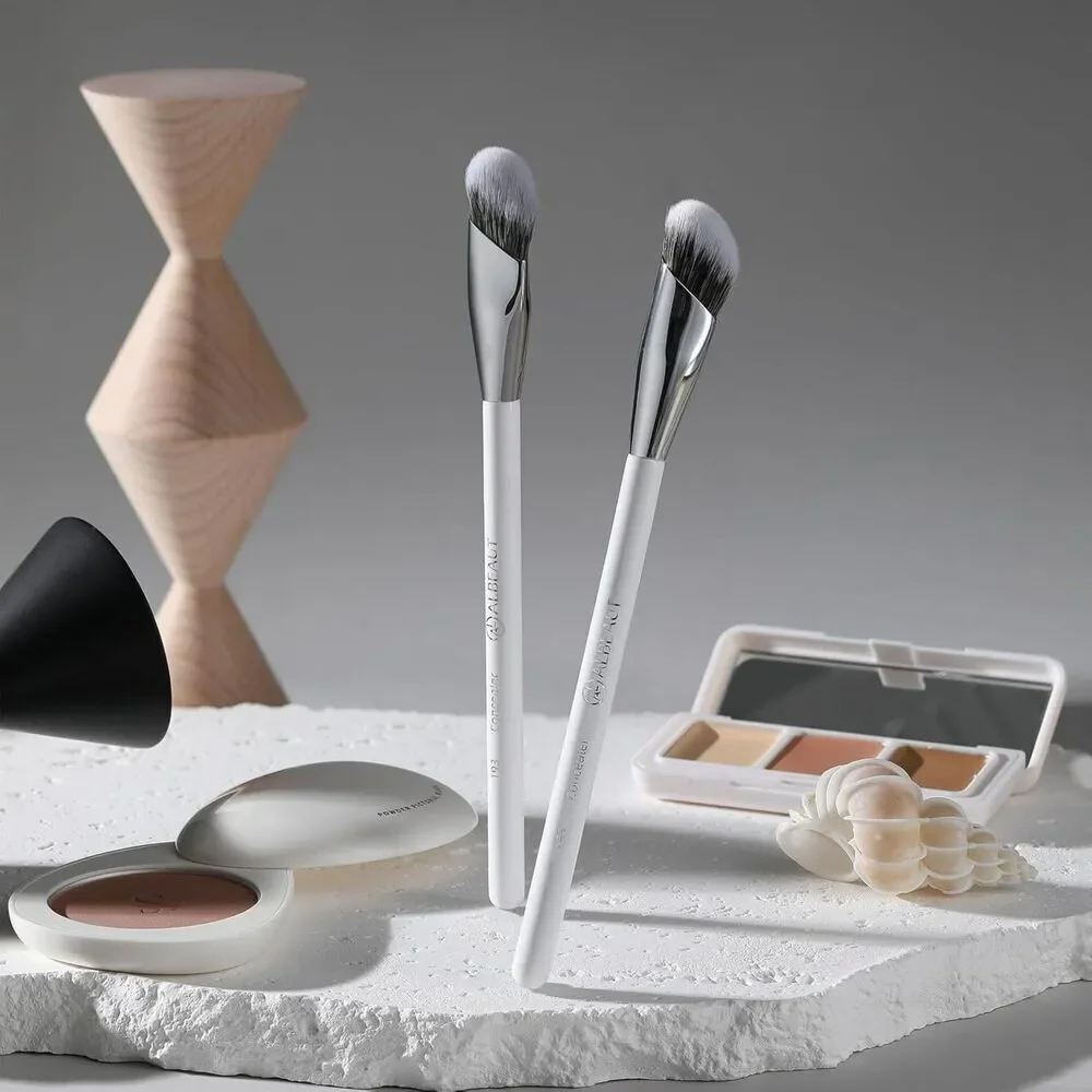 193 White Angled Under Eye Makeup Precision Face Blending concealer brush
